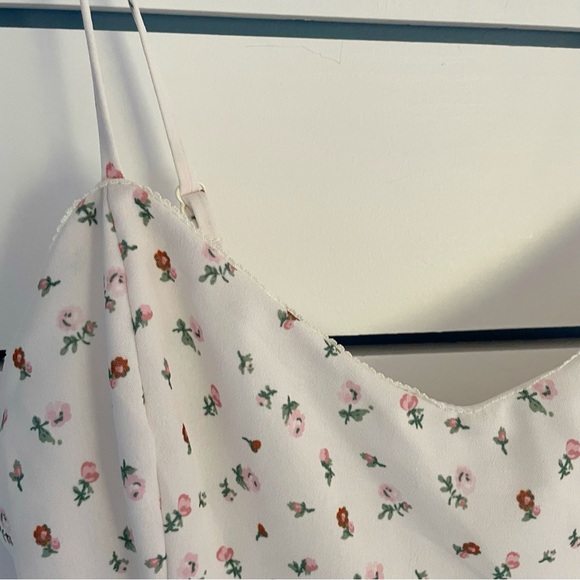 NWT Small pink floral mini dress with cutouts on the side - Picture 9 of 16